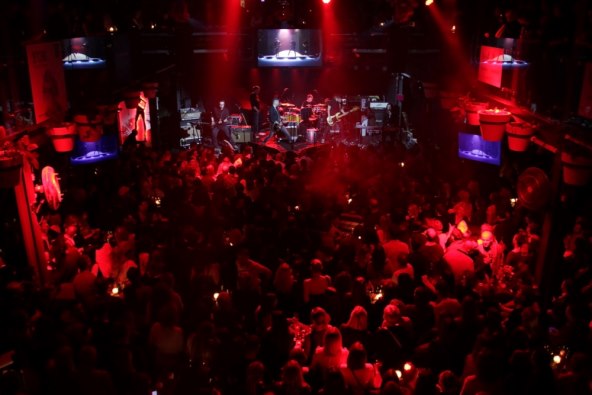 Tony Cetinski, Vatra i AntenaPlugged pružili večer za pamćenje!