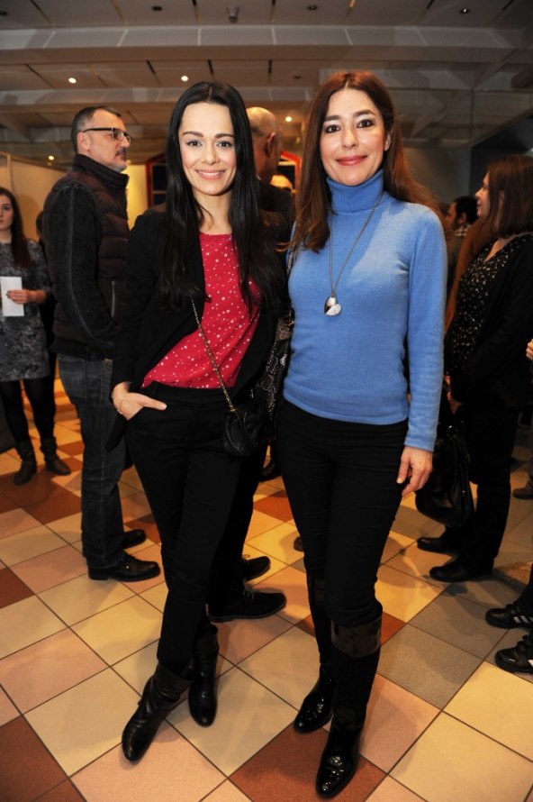 Anđa Marić s velikim osmijehom stigla na premijeru predstave 'Ana Frank'