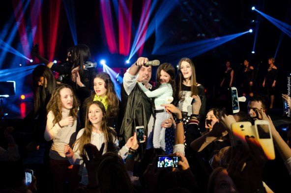 Emotivan koncert Tonyja Cetinskog na prvom nastupu u Sava centru