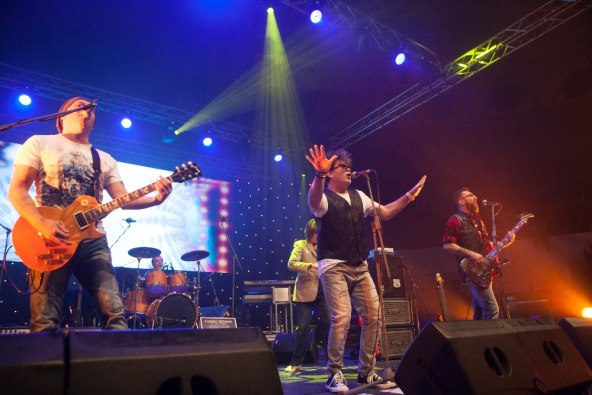 RAT U CRVENOJ JABUCI Članovi benda teško optužuju Žeru