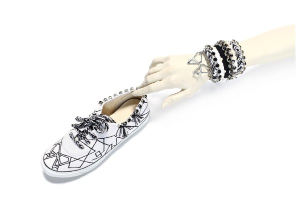 Unikatne tenisice ukrašene biserima kojima ne možemo odoljeti ovoga proljeća