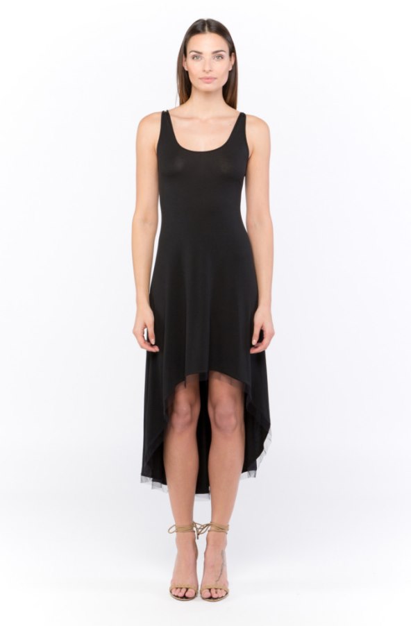 Novu kolekciju A'marie začinila svilom, resicama i perom