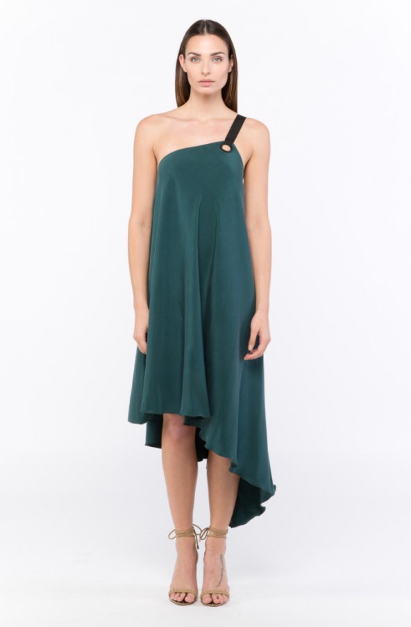 Novu kolekciju A'marie začinila svilom, resicama i perom