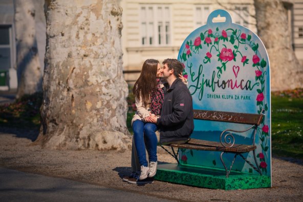 Na špici su svi gledali samo u nju