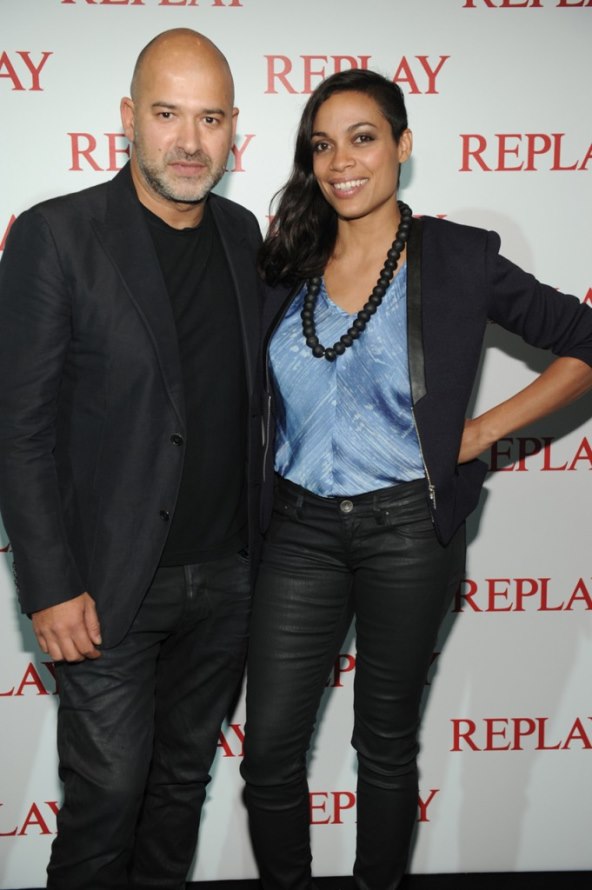 Neymar okružen samo ljepoticama  