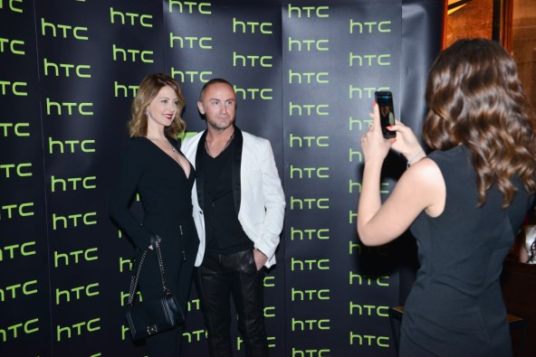 Za savršen selfie pobrinuo se HTC, naše zvijezde spremno pozirale
