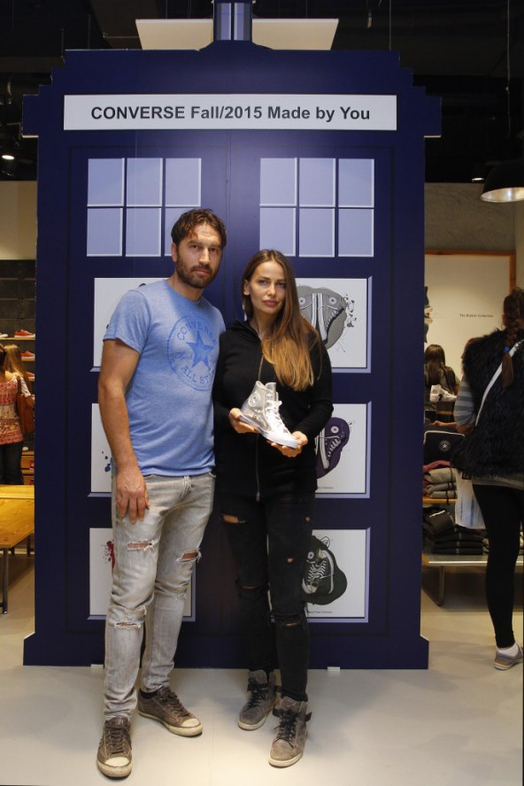 Zgodna Emina Šokota zavodljiva i u tenisicama