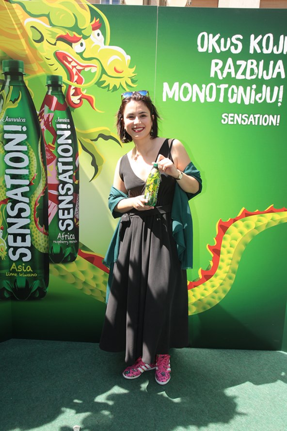 Senzacija na Cvjetnom trgu: Kineski zmaj i indijska plesačica rasplesali zagrebačku špicu