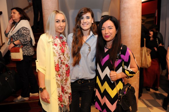 Ana Gruica trudnički trbuh prekrila samo crnom čipkom