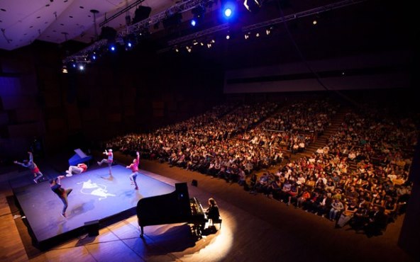 Red Bull Flying Bach : Hrvatska priznala brak Bacha i breakdancea