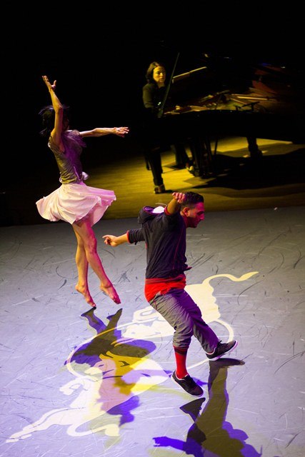 Red Bull Flying Bach : Hrvatska priznala brak Bacha i breakdancea