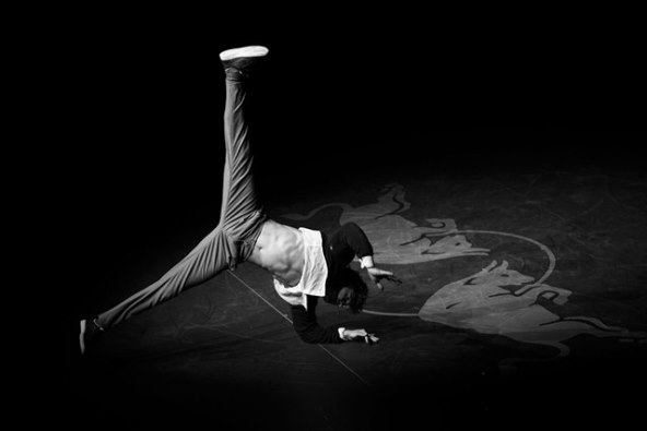 Red Bull Flying Bach : Hrvatska priznala brak Bacha i breakdancea