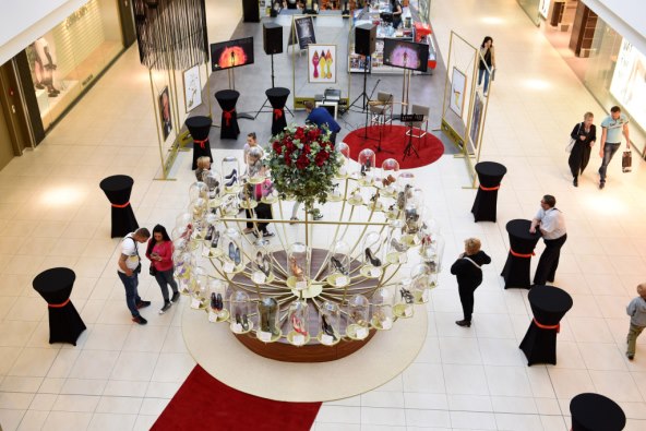 Naše poznate dame vole cipele s potpisom