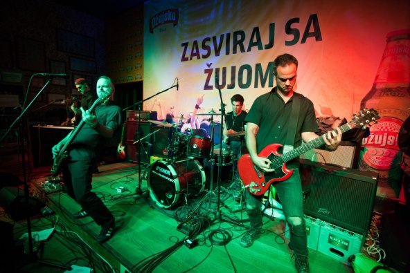 I Mnogi drugi sviraju na INmusic festivalu