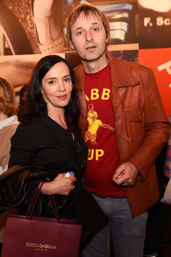 Tko hoda kroz zidove?