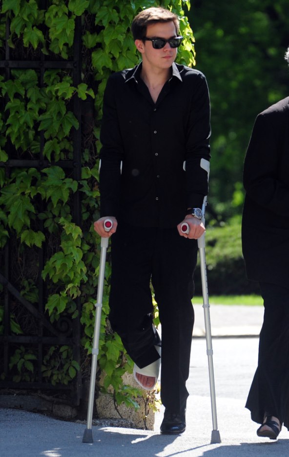 Oproštaj od Nenada Šarića uz Oliverovu baladu 'Moj lipi anđele'