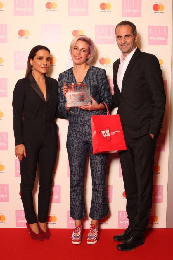 U novom Elle magazinu otkrijte što poklanjaju celebi!