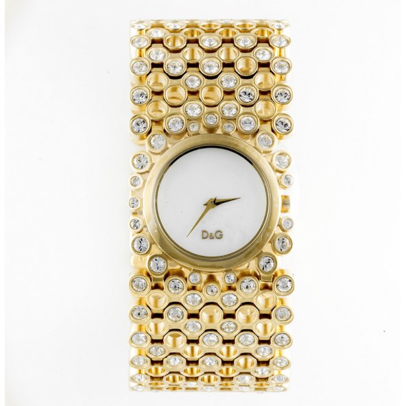 Najbolja ponuda muških odjela i markiranih satova na privatesale.story.hr