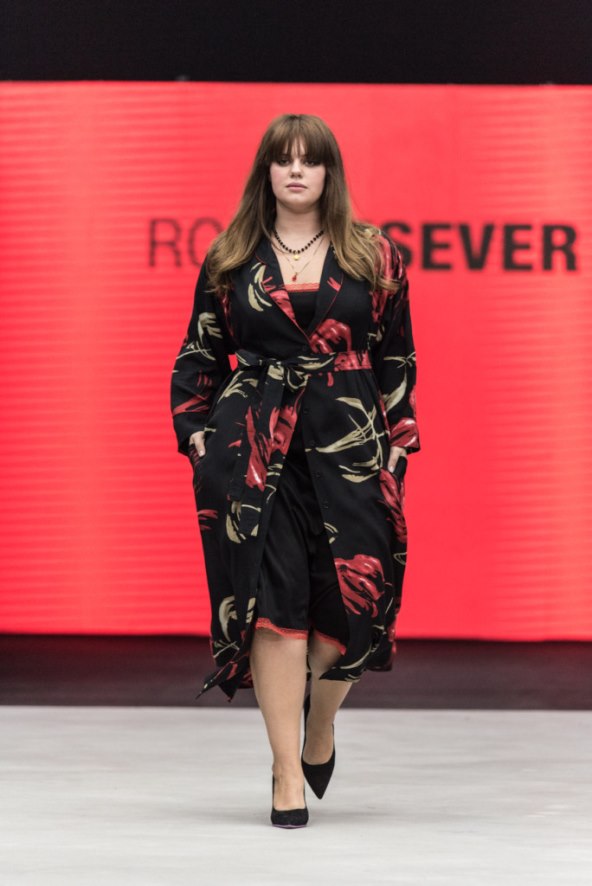 Kuću Alexander McQueen naslijeđuje žena