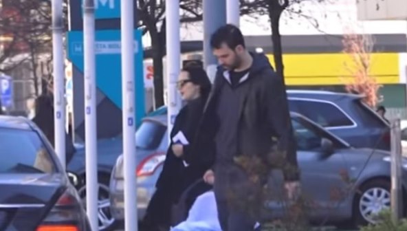 Brenin sin prvi put pokazao bebu