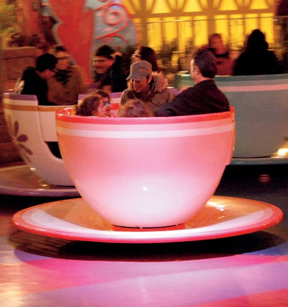 Halle Berry i Olivier Martinez u Disneylandu