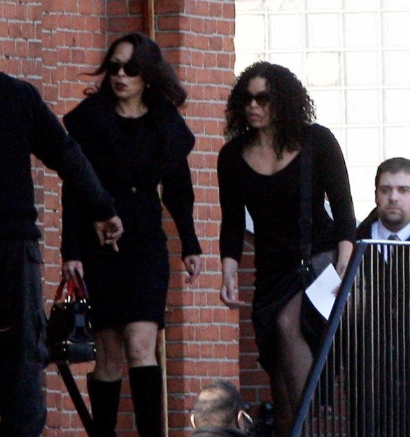 Na sprovodu Whitney Houston samo obitelj i najuži krug prijatelja