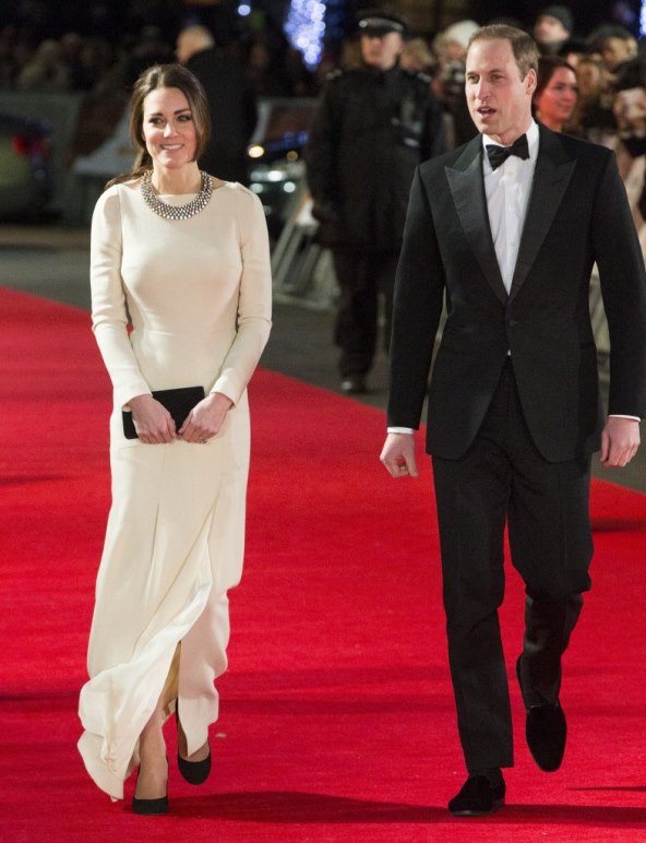 Vojvotkinja od Cambridgea zablistala na premijeri filma o Nelsonu Mandeli 