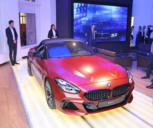 SLUŽBENO PREDSTAVLJANJE LEGENDARNOG BMW MODELA