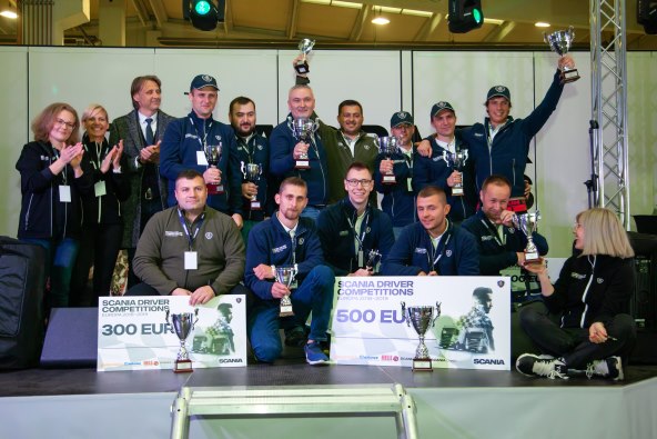 Indira: U štiklama i za volanom kamiona