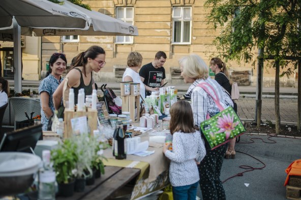 Po prvi put veliki buvljak na otvorenom, svi su dobrodošli!