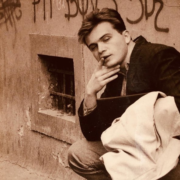 Duško Ćurlić je u sretnom braku a Adelom Ćurlić i imaju dvije kćeri