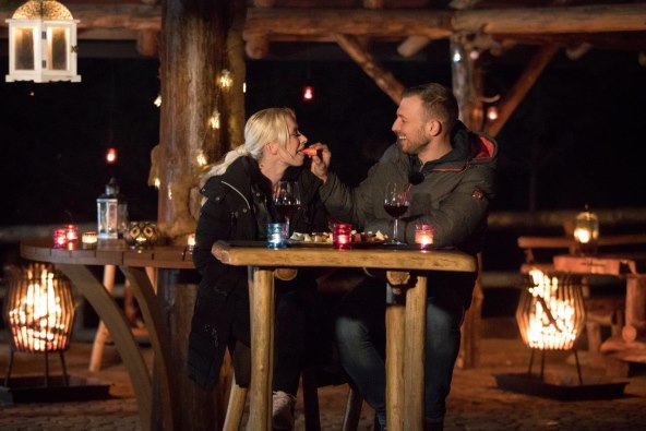 Djevojke lude za Mijom: 'Sve su kao hijene koje žele napasti Bambija'