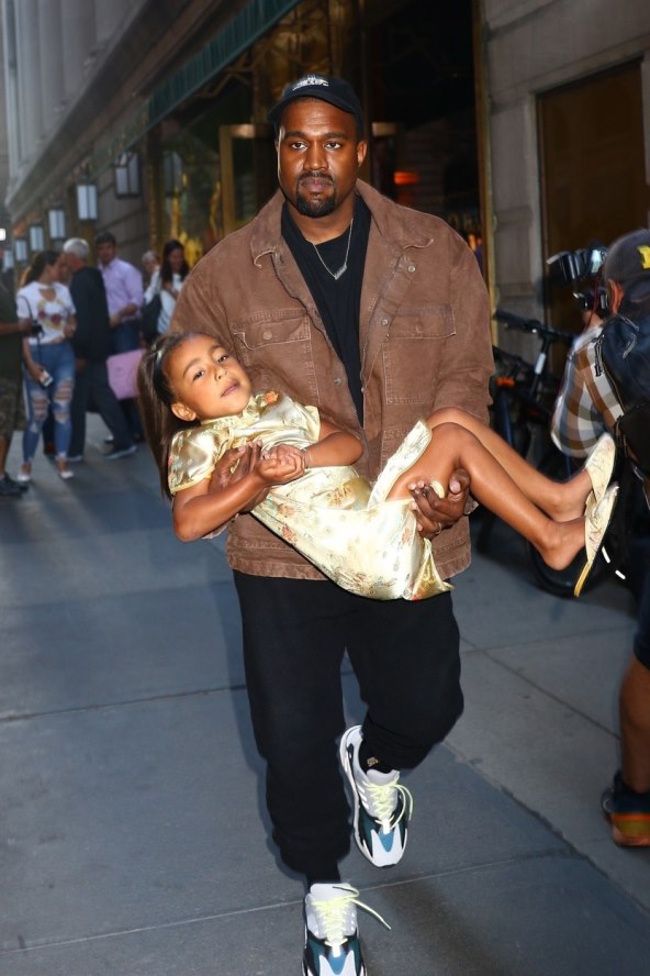 Zabranio šestogodišnjoj kćeri da se šminka