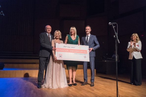 Spektakularan koncert Danijele Martinović