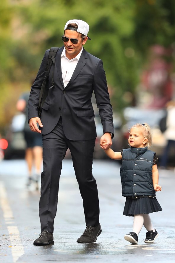 Bradley ruku pod ruku sa svojom ljubavi