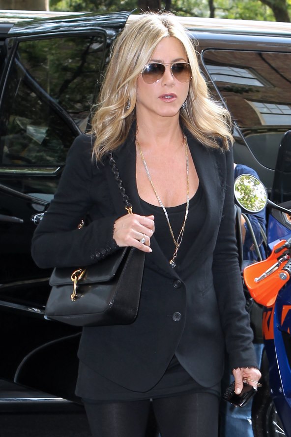 Jeniffer Aniston ponovno zaratila s Angelinom Jolie?