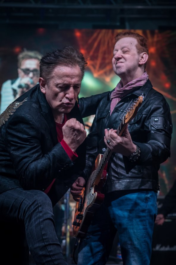 Najmanje 12.000 ljudi na premijernoj fešti, adventski trgovi puni