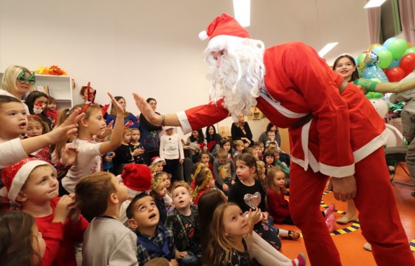 Dražen Zečić pjeva za Božić, a s grupom Tempo i Lidijom Bačić za Novu