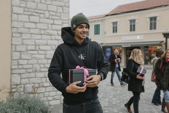 Vrijeme je za božićni outlet shopping!