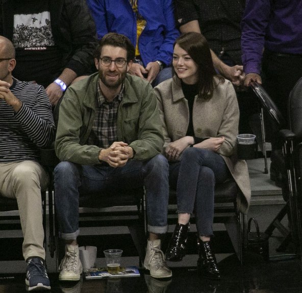 Iako je vezu pokušala sakriti, zaruke 'isplivale' na društvenim mrežama