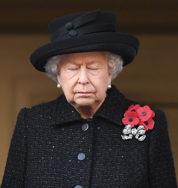 Kraljica drakonski kaznila princa Charlesa