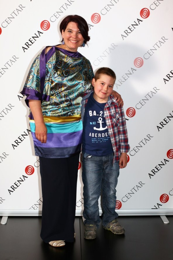 Arena Centar pokreće nagradni natječaj 'Obuci mamu'