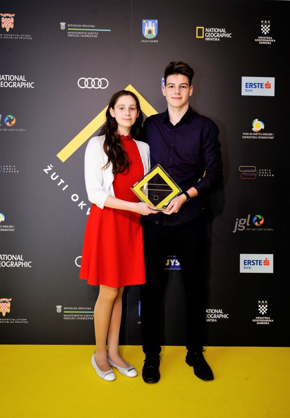 Dora i Antonio Dijanić, Školska knjiga CRO Team