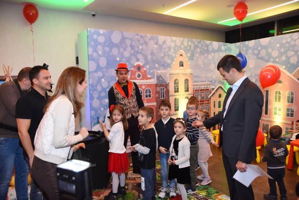 Aleksandra Stojanović, direktorica korporativnih poslova i Aleksandar Kostić, potpredsjednik MK Group