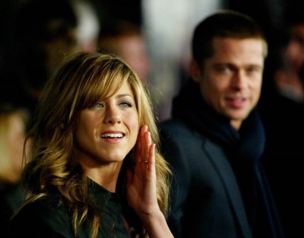 Brad Pitt i Jennifer Aniston se vjenčali u tajnosti na božićnom domjenku?