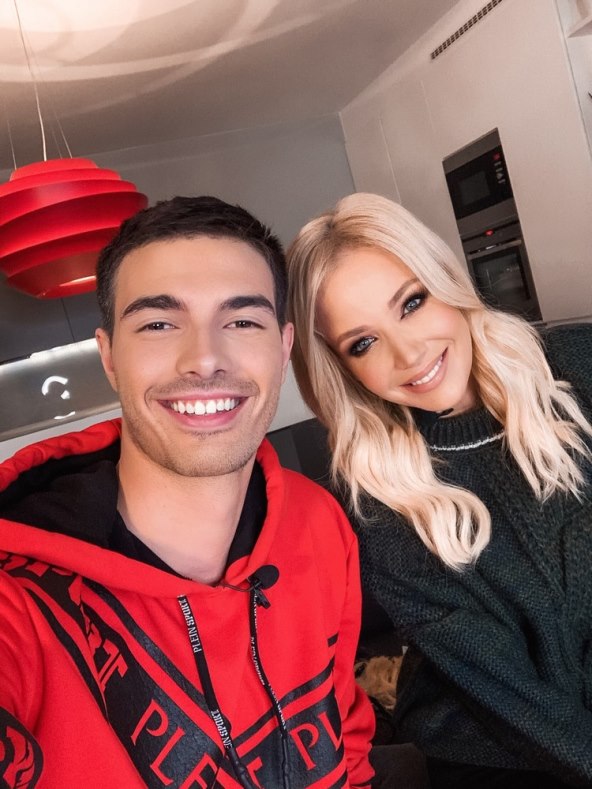 Jelena Rozga otkrila s kime vodi duge razgovore u ponoć