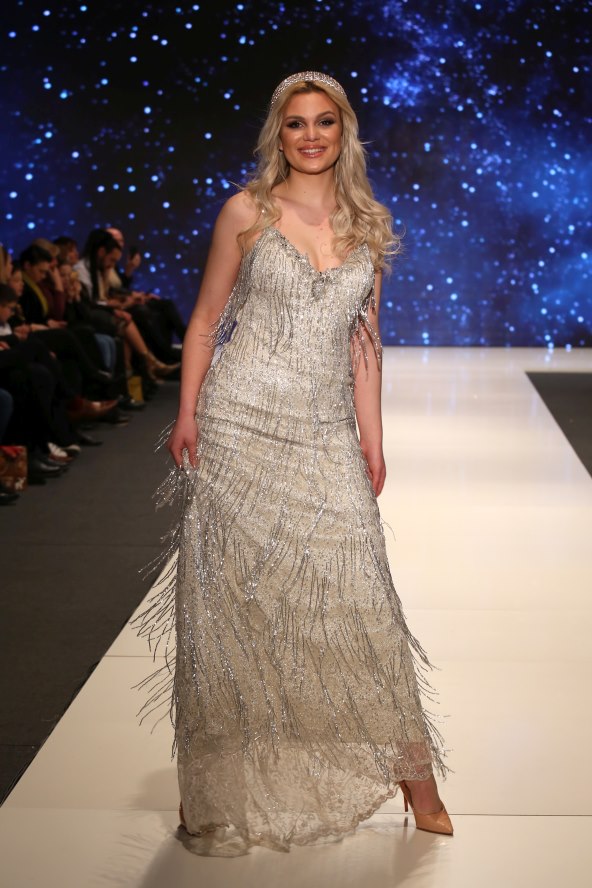 Pjevačica Beta Sudar u haljini Nikolina Wedding Store