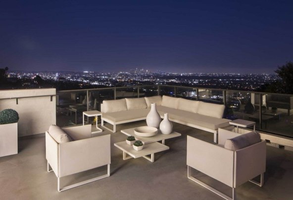 ZAMALO PREMINULA Odlučila se riješiti vile u kojoj se predozirala