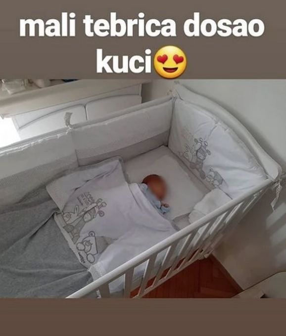 Nogometaš i pjevačica dobili sina i objavili prvu fotografiju