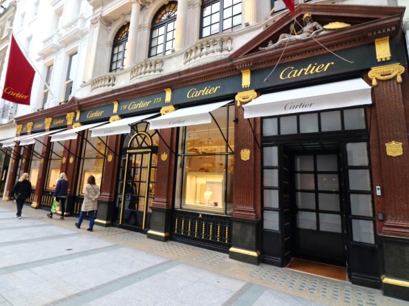 Zaljubite se u vintage satove koji nikad ne izlaze iz mode